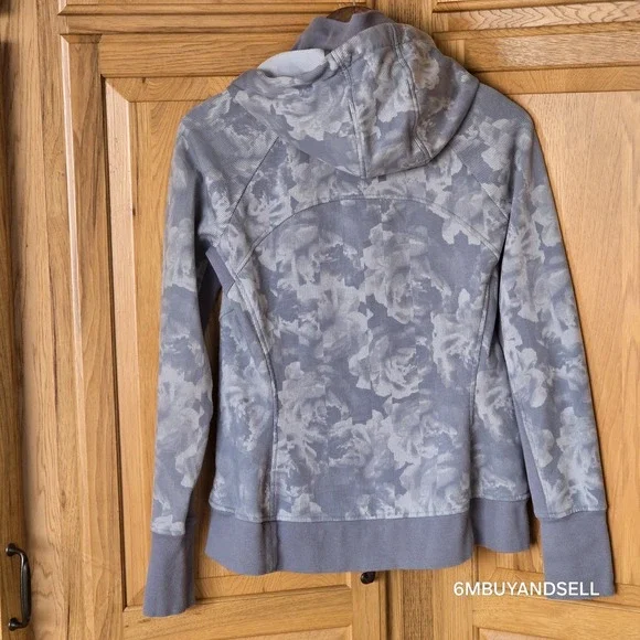 ATHLETA Triumph Printed Hoodie Women's Blue Camo Sweatshirt Full Zip Medium - Picture 7 of 8